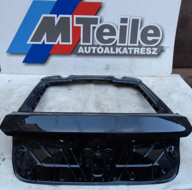 [GYRI JAVTOTT] BMW CSOMAGTR AJT |  X6 G06 + LCI | (FEKETE)